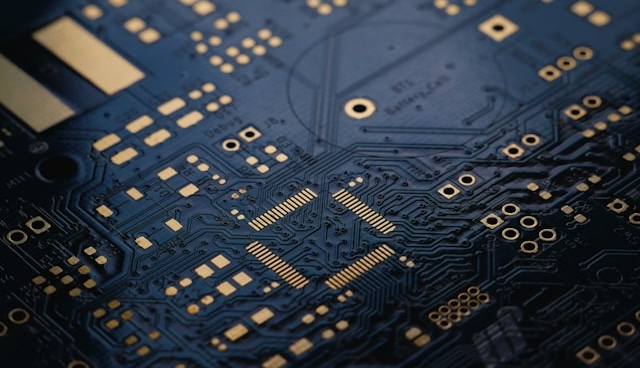 [Semiconductor Quantum Computer – External Research Review] XOSO Qubits Leveraging Hole Spins and Strong Spin–Orbit Interaction – A New Proposal in Silicon/Germanium